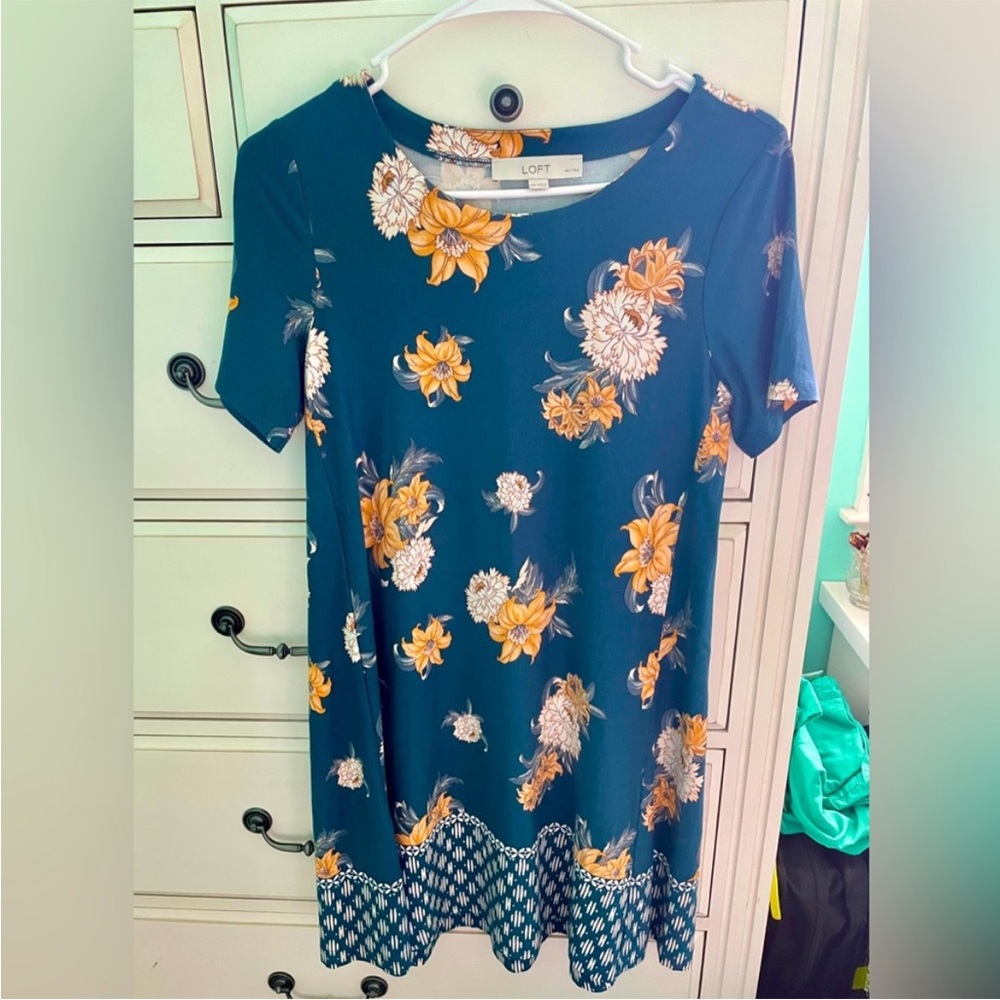 LOFT Floral Shift Dress
